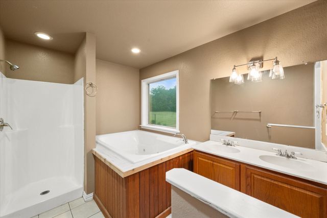 322 SE County Road 3124A, Corsicana, TX 75109