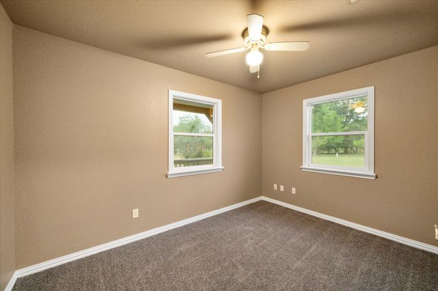 322 SE County Road 3124A, Corsicana, TX 75109