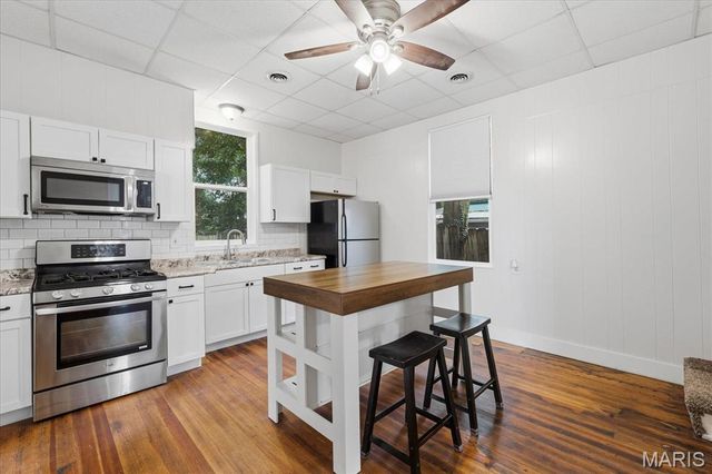 206 S 20th Street, Belleville, IL 62226