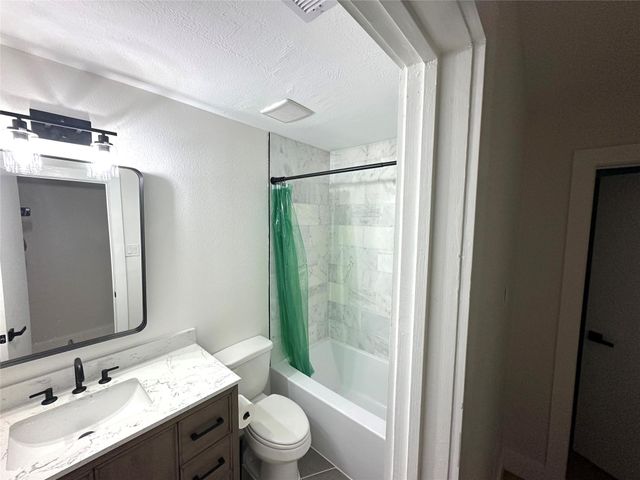 16702 Espinosa Drive, Houston, TX 77083