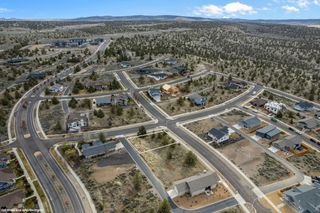 SE Greenleaf Lane 78, Madras, OR 97741