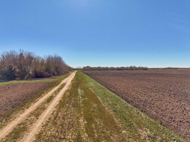 5735 Van Steinberg Road, East Bernard, TX 77435