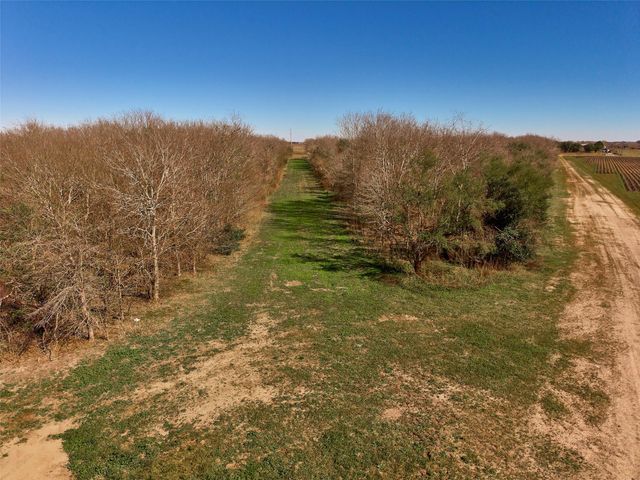 5735 Van Steinberg Road, East Bernard, TX 77435