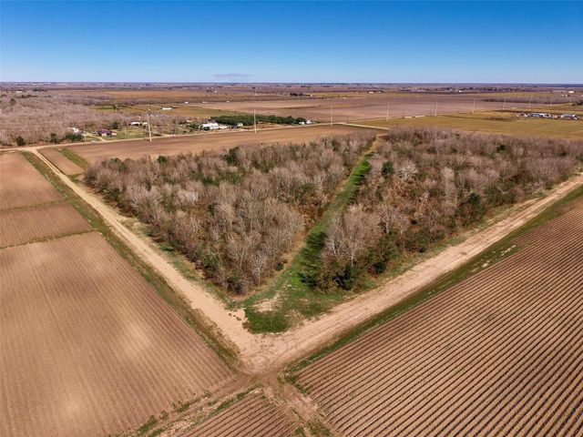 5735 Van Steinberg Road, East Bernard, TX 77435