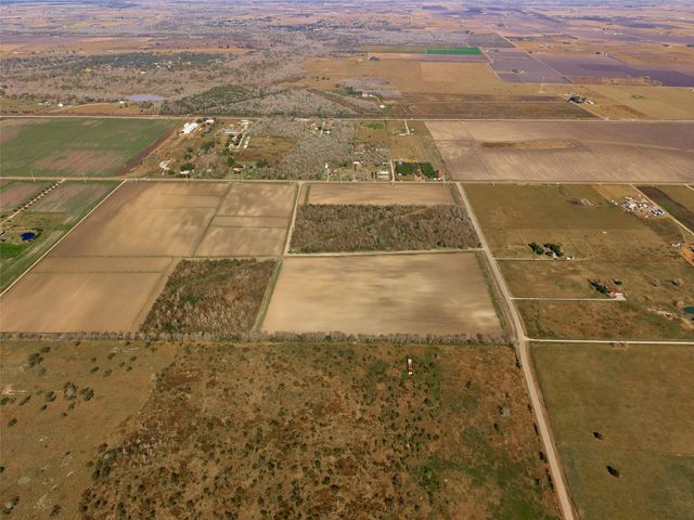 5735 Van Steinberg Road, East Bernard, TX 77435