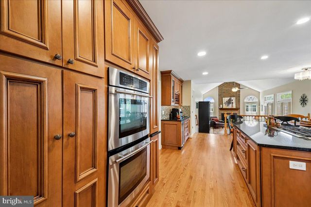 14304 SHOREHAM DR, Silver Spring, MD 20905