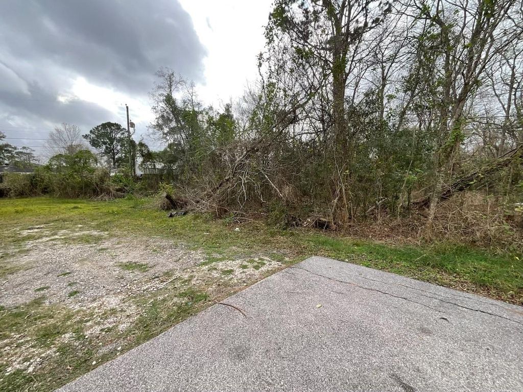 0 Avenue H Street, Dickinson, TX 77539