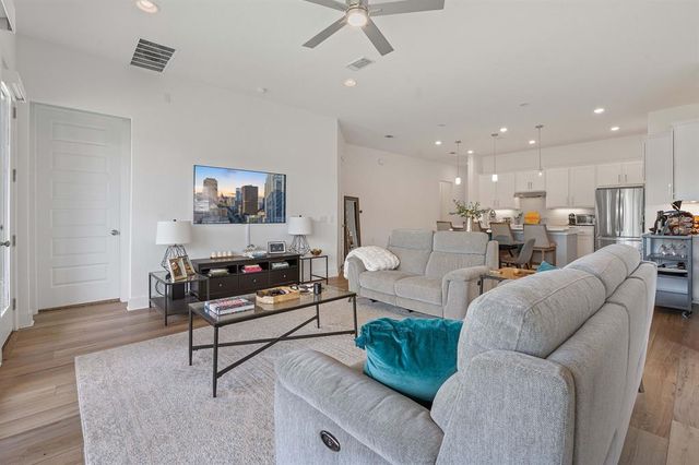 16913 Adoro DR, Manor, TX 78653