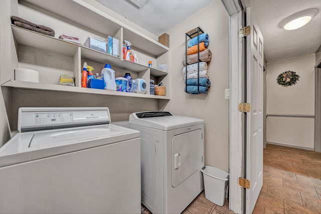 8102 Otterview DR, Roanoke, VA 24019