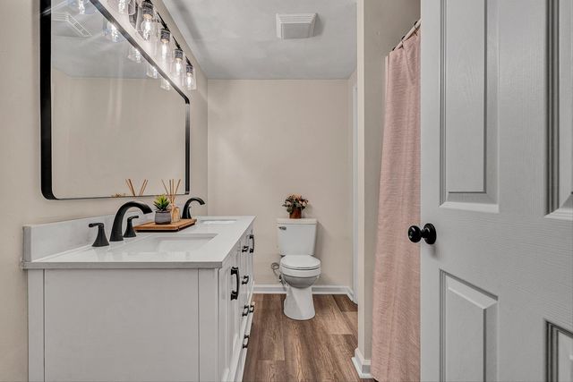 8102 Otterview DR, Roanoke, VA 24019