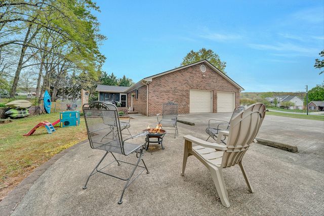8102 Otterview DR, Roanoke, VA 24019
