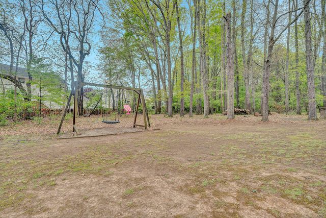 8102 Otterview DR, Roanoke, VA 24019