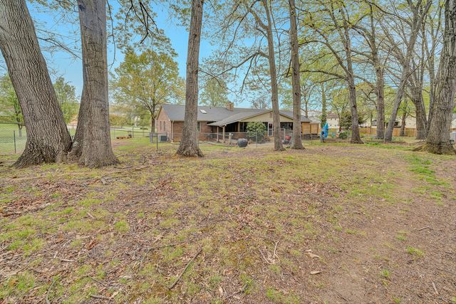 8102 Otterview DR, Roanoke, VA 24019