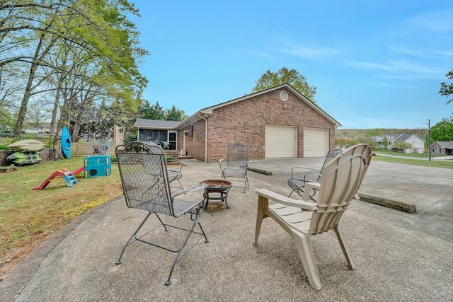 8102 Otterview DR, Roanoke, VA 24019