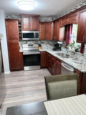 428 NE 21ST TERRACE, Ocala, FL 34470