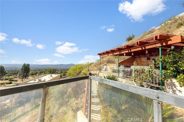 591 Devonwood, Altadena, CA 91001