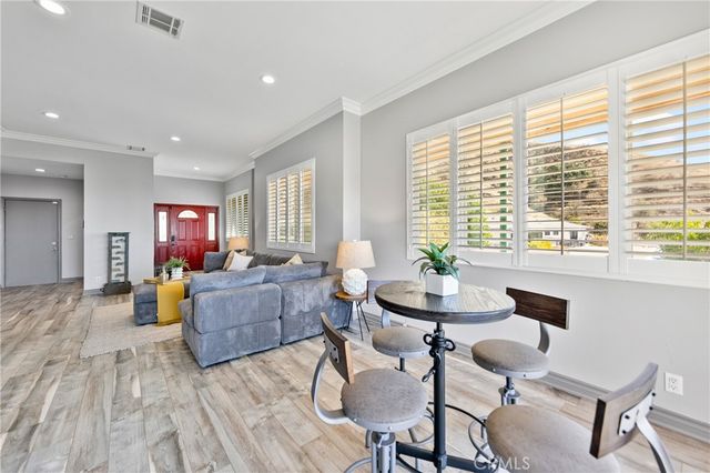 591 Devonwood, Altadena, CA 91001