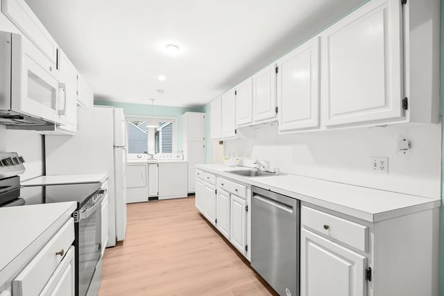 12 Steepletree Lane 12, Wayland, MA 01778