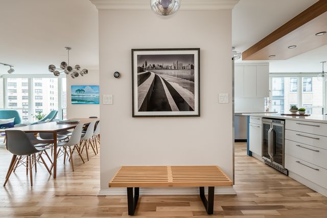 1313 N Ritchie Court 1005, Chicago, IL 60610