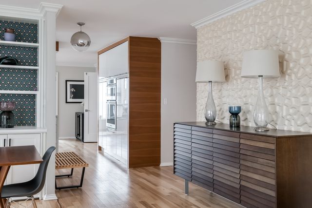 1313 N Ritchie Court 1005, Chicago, IL 60610