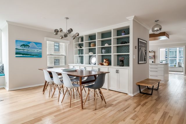 1313 N Ritchie Court 1005, Chicago, IL 60610