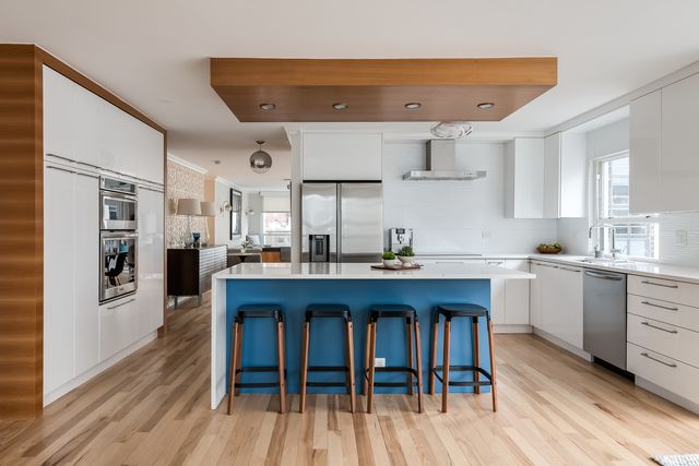 1313 N Ritchie Court 1005, Chicago, IL 60610