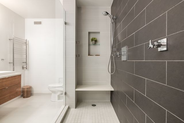 1313 N Ritchie Court 1005, Chicago, IL 60610