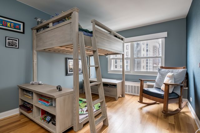 1313 N Ritchie Court 1005, Chicago, IL 60610