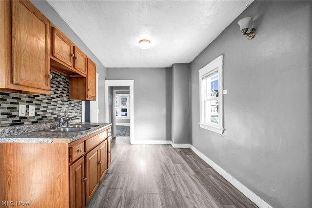 12702 Maplerow Avenue, Garfield Heights, OH 44105