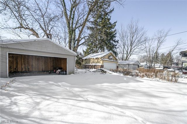 12702 Maplerow Avenue, Garfield Heights, OH 44105