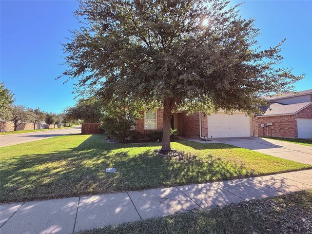 9248 Lamplighter Trail, Fort Worth, TX 76244