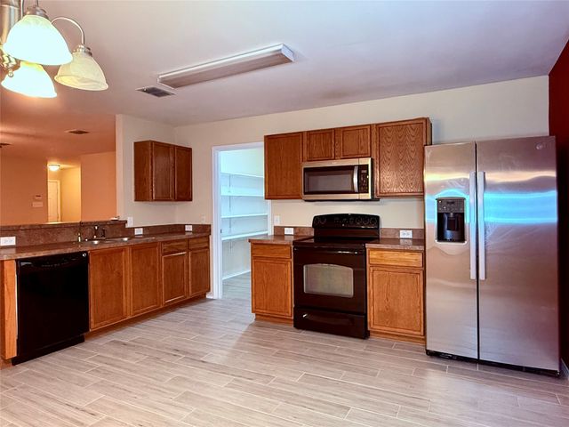 9248 Lamplighter Trail, Fort Worth, TX 76244