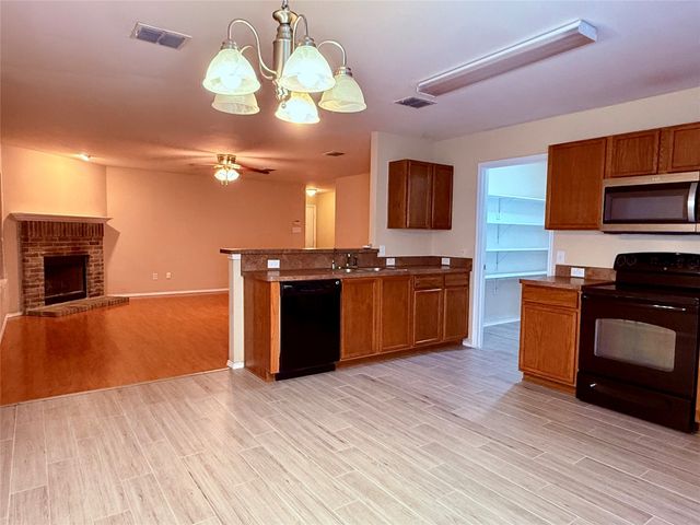 9248 Lamplighter Trail, Fort Worth, TX 76244