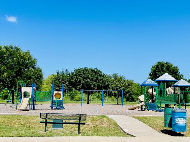 9248 Lamplighter Trail, Fort Worth, TX 76244