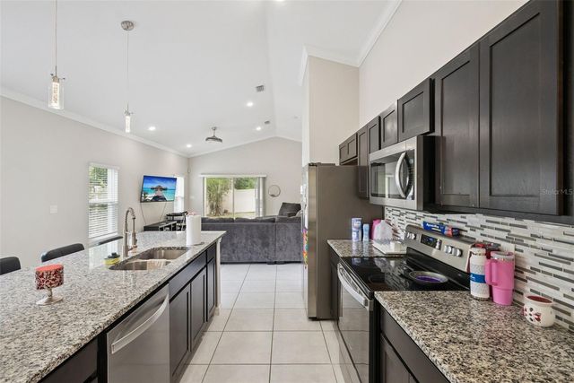 520 S KENTUCKY AVENUE, Deland, FL 32724