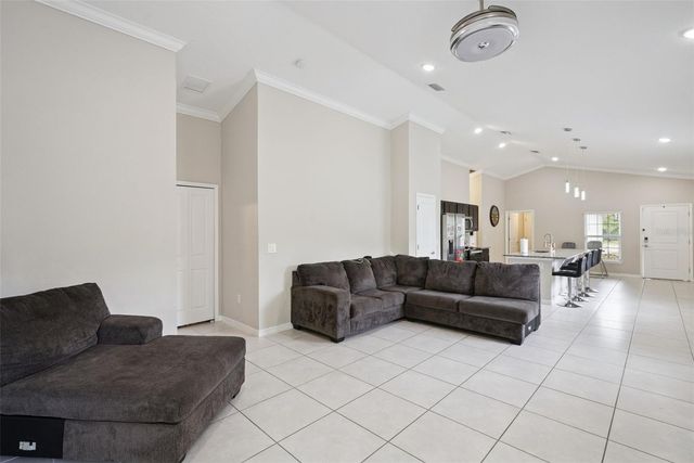 520 S KENTUCKY AVENUE, Deland, FL 32724