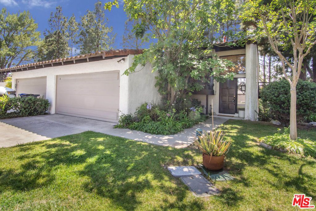 8 Aspen Way, Rolling Hills Estates, CA 90274 — exterior