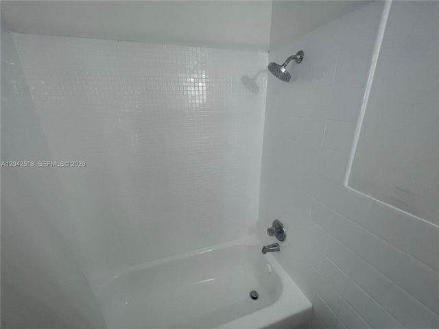1717 NW 16th Street, Miami, FL 33125