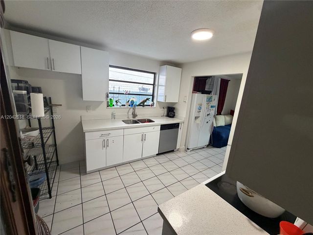 1717 NW 16th Street, Miami, FL 33125