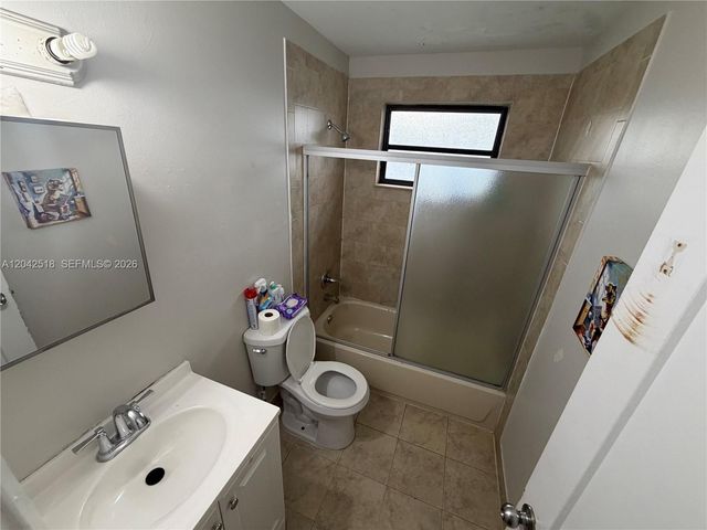 1717 NW 16th Street, Miami, FL 33125