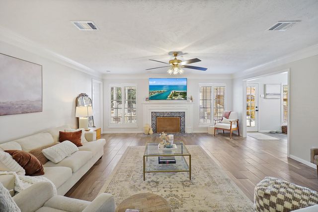 19423 Climbing Oaks Drive, Humble, TX 77346