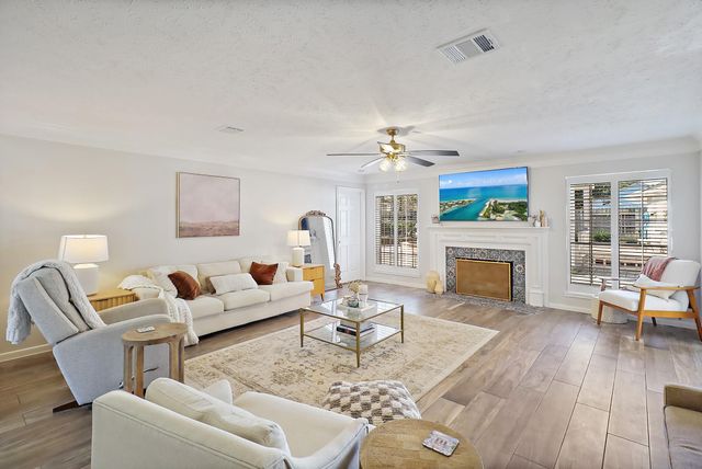 19423 Climbing Oaks Drive, Humble, TX 77346