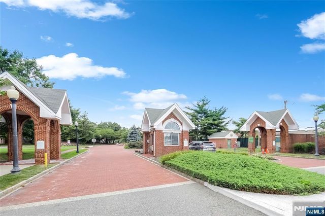 22 Walnut Street, Jersey City, NJ 07305