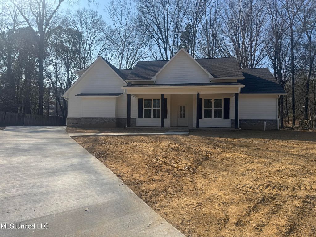 5247 Canary Drive, Jackson, MS 39272