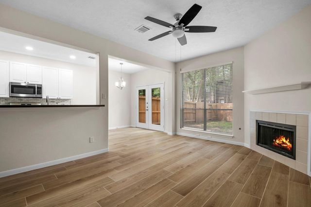 13 E Willowwood Court, The Woodlands, TX 77381