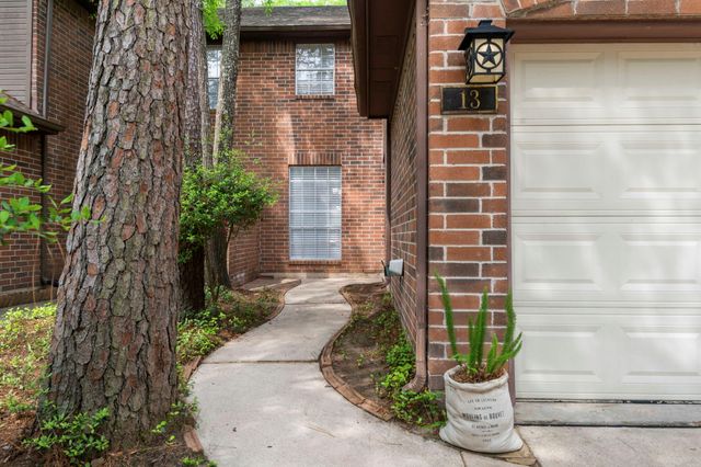 13 E Willowwood Court, The Woodlands, TX 77381