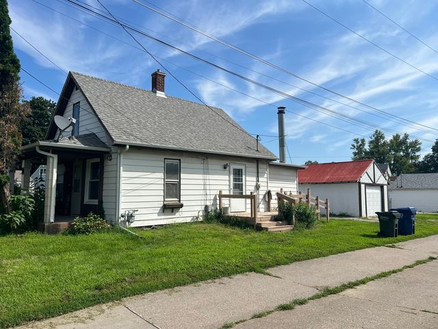 807 S Ohio Avenue, Davenport, IA 52802