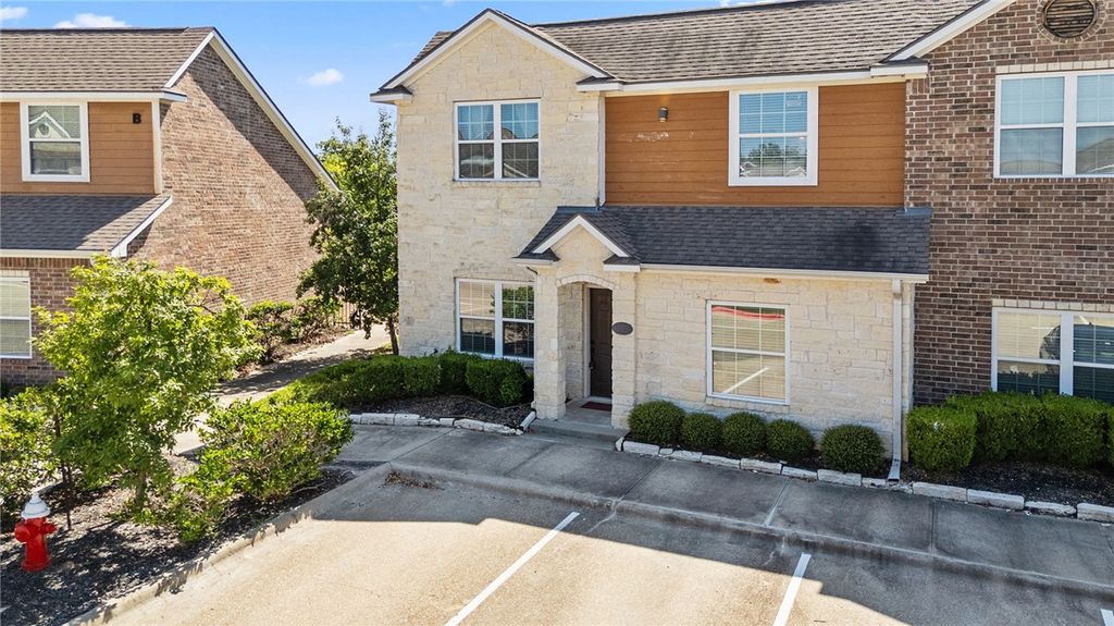 301 Southwest Parkway 308, College Station, TX 77840 — exterior