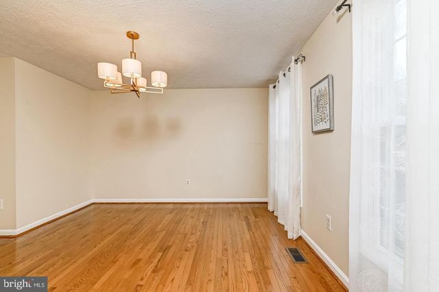 1209 CROCKETT LN, Silver Spring, MD 20904