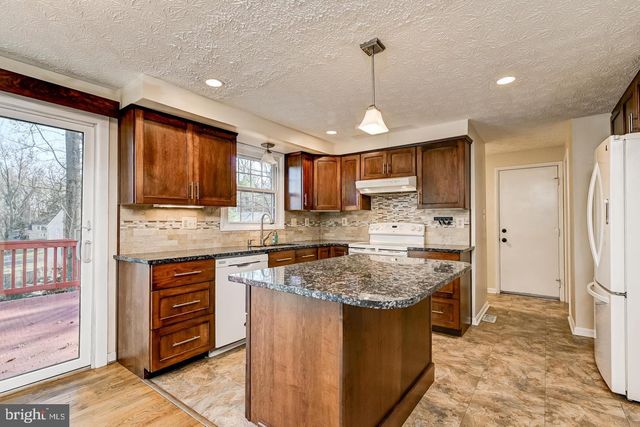 1209 CROCKETT LN, Silver Spring, MD 20904